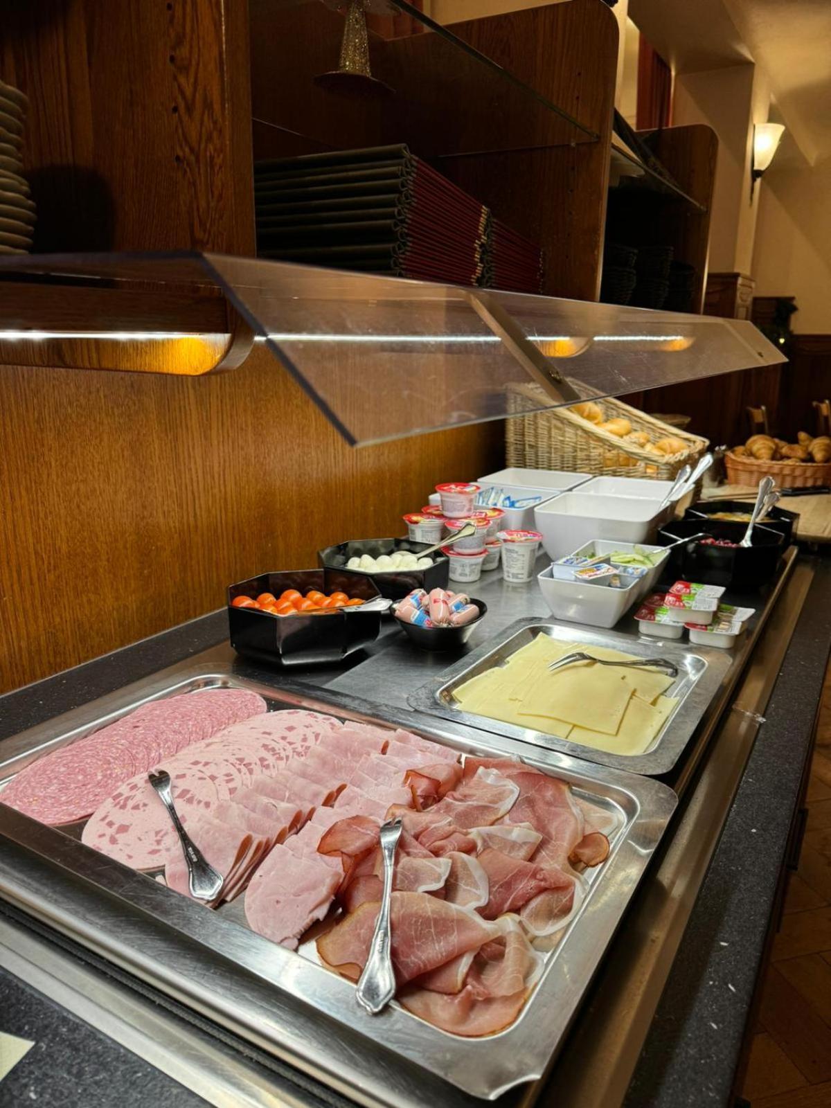 Horchem Hotel-Restaurant-Cafe-Bar Моншау Экстерьер фото
